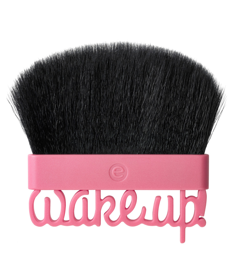 ess. wake up, spring! blush brush